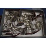 TRAY CONTAINING SILVER COLOURED METAL FIGURES BY FINE ART SCULPTURE