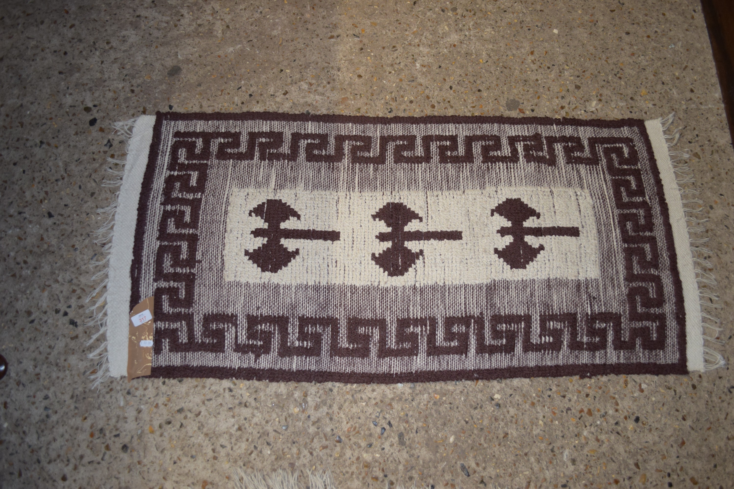 SMALL RUG, APPROX 124 X 58CM