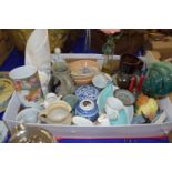 TRAY CONTAINING CERAMIC ITEMS, VASES, JUGS, ETC