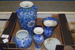 BOX CONTAINING ORIENTAL WARES, BLUE AND WHITE VASE, PAIR OF ORIENTAL VASES ETC