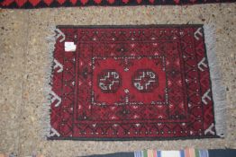 PAIR OF SMALL PATTERNED RUGS, APPROX 66 X 49CM