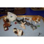 TRAY CONTAINING SMALL ANIMAL MODELS, GOEBEL RABBIT, A SEAL, ETC