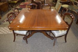 GOOD QUALITY VICTORIAN MAHOGANY SQUARE PEDESTAL TABLE, SIZE APPROX 136CM SQUARE
