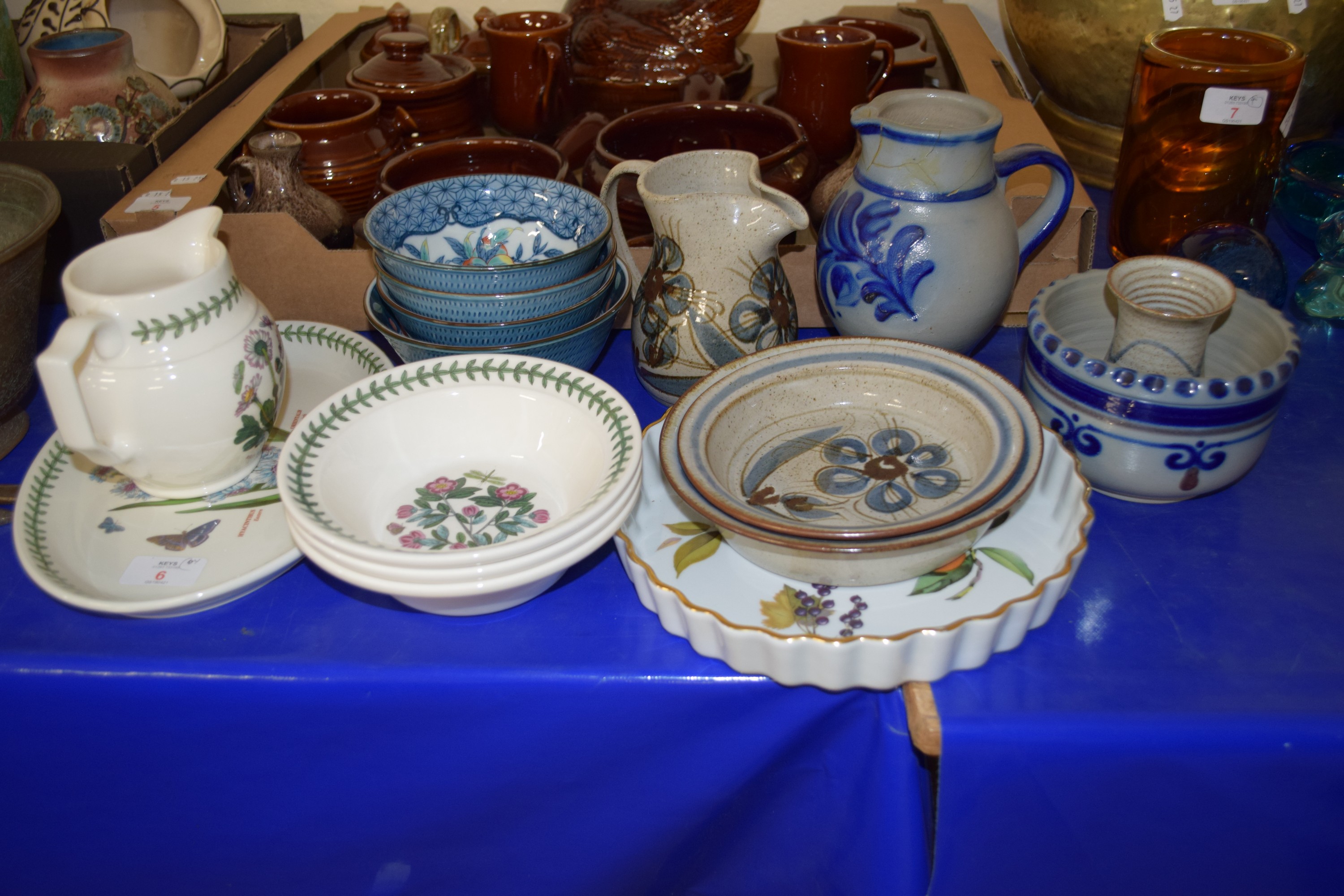 PORTMEIRION BOTANIC GARDEN BOWLS AND JUG TOGETHER WITH POTTERY ITEMS INCLUDING STUDIO POTTERY JUG