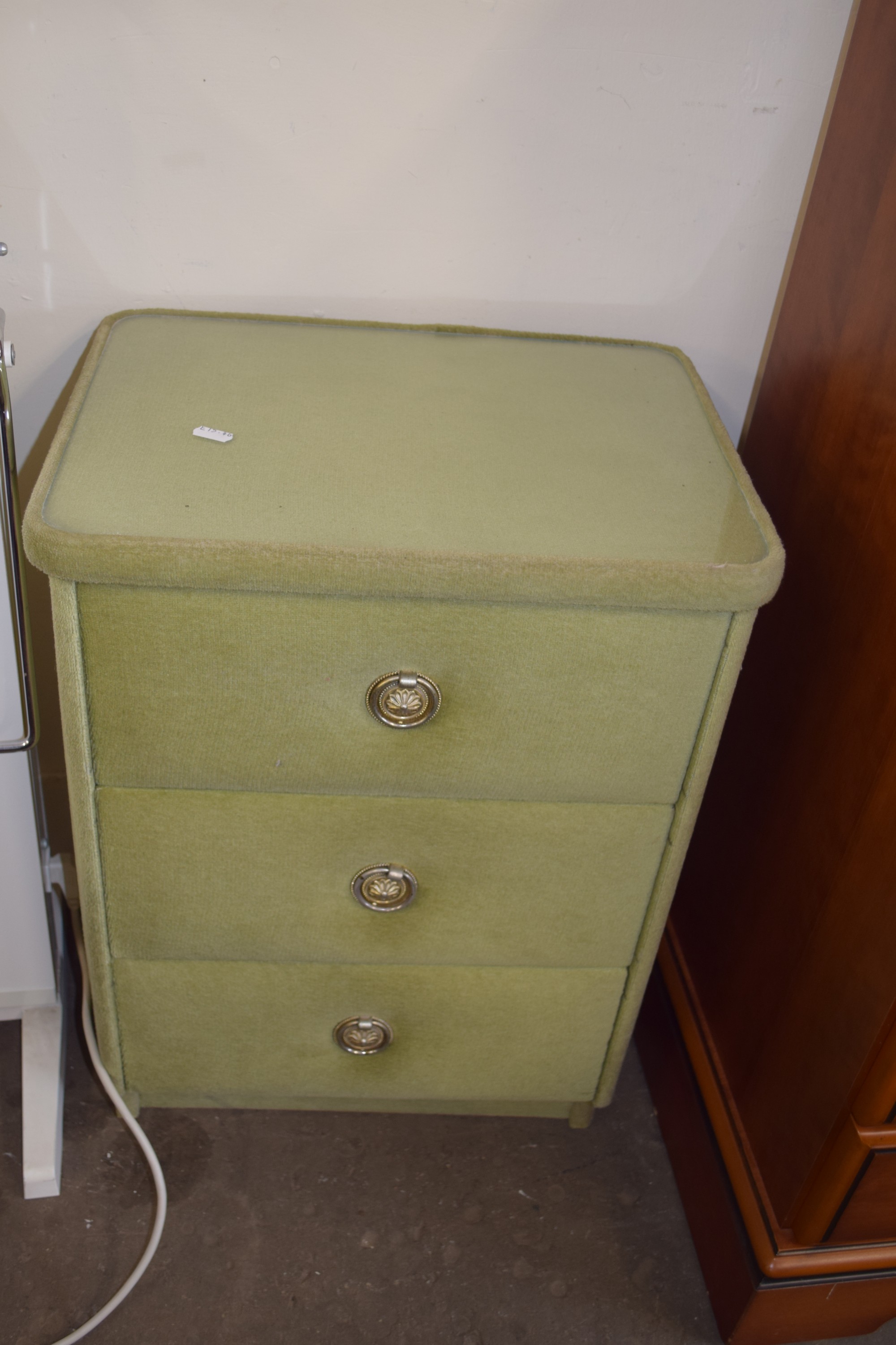 PAIR OF GREEN PLUSH UPHOLSTERED GLASS TOPPED BEDSIDE CABINETS WITH RING HANDLES, 62CM HIGH - Image 2 of 2