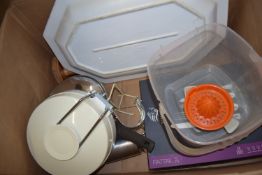 BOX OF MIXED KITCHEN WARES TO INCLUDE CUTLERY ETC