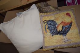 BOX CONTAINING VARIOUS MODERN CUSHIONS, BLANKETS ETC