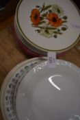 COLLECTION OF PLATES TO INCLUDE J & G STUDIO FLORAL DESIGN PLATES