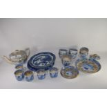 Late 18th century English porcelain tea set possibly Miles Mason, decorated in underglaze blue