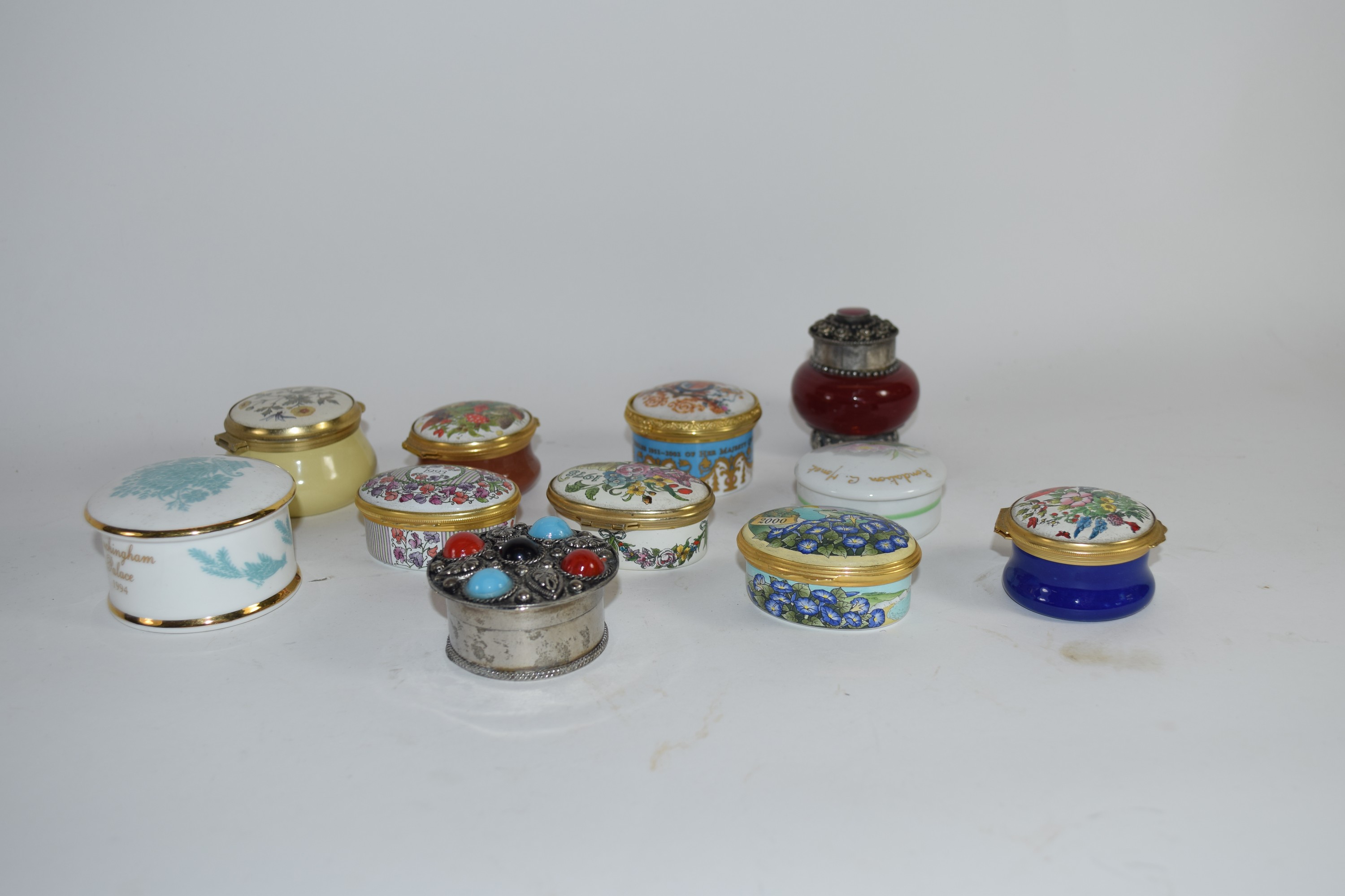 Collection of modern decorative Pillboxes