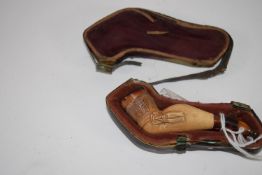 Vintage Meerschaum cheroot holder in the form of a gartered leg, 7cm long