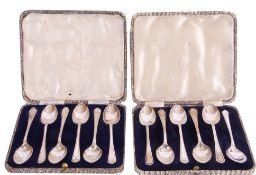 Mixed Lot: Cased set of six George the V Silver teaspoons
