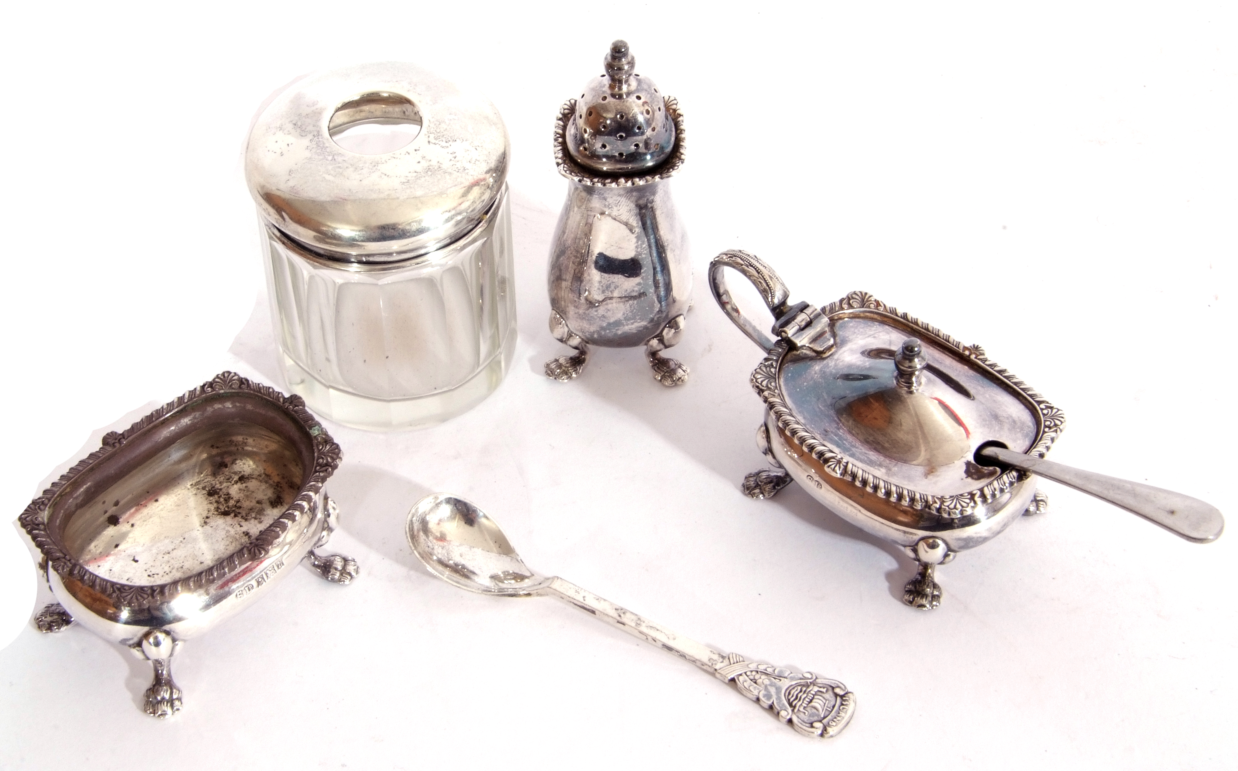 Mixed Lot: Elizabeth II three piece small condiment set in Georgian style, comprising mustard (no - Image 2 of 3