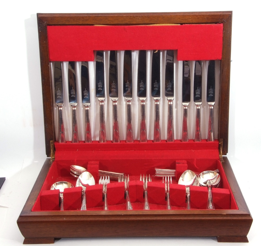 Cased set of Ryals A1 silver plated flatwares in Grecian pattern, 51 pieces in total