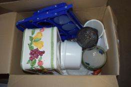BOX CONTAINING KITCHEN WARES TO INCLUDE GRATER ETC