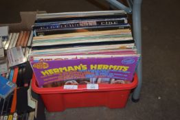 BOX CONTAINING VINTAGE RECORDS: INCLUDING HOWARD WADE, CLIFF RICHARD, FRANK SINATRA ETC