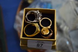 SMALL BOX CONTAINING DRESS RINGS INC 9CT RING