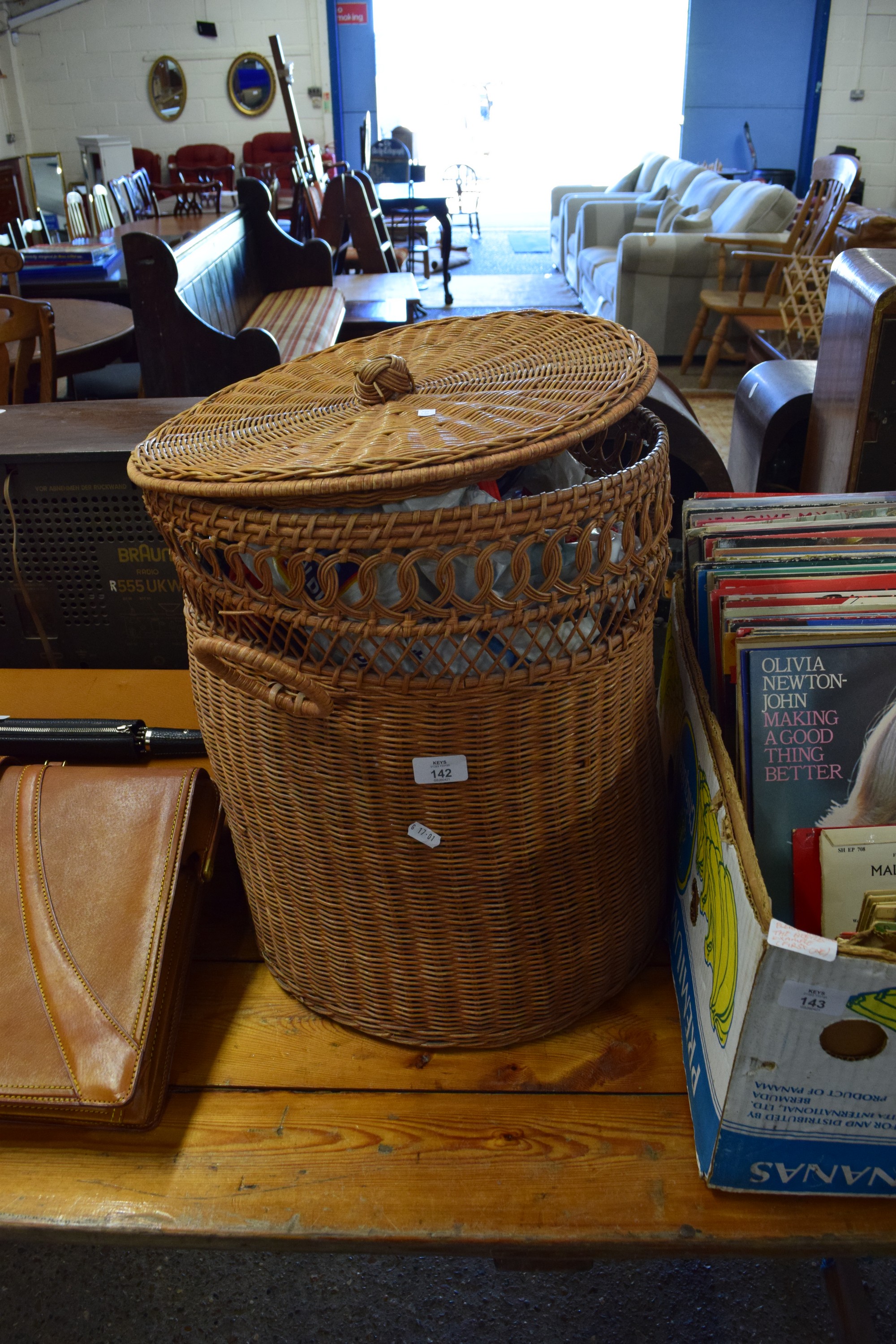 WICKERWORK LAUNDRY BASKET CONTAINING MODEL RACING CARS, SCALEXTRIC