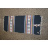 SMALL MODERN RUG, APPROX 127 X 54CM