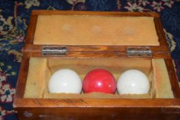 Cased set of English billiards balls (spot white)