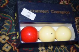 Boxed set of English billiard balls (spot white)
