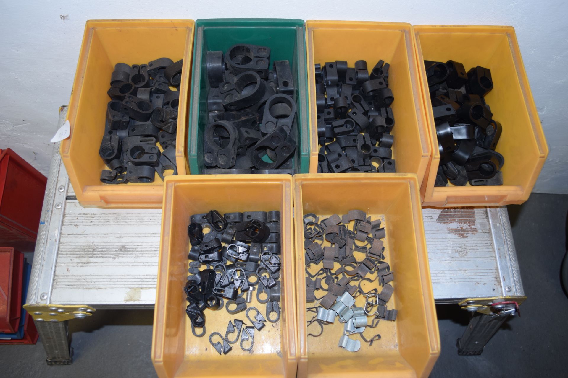 Cable clamps (cleats) various sizes