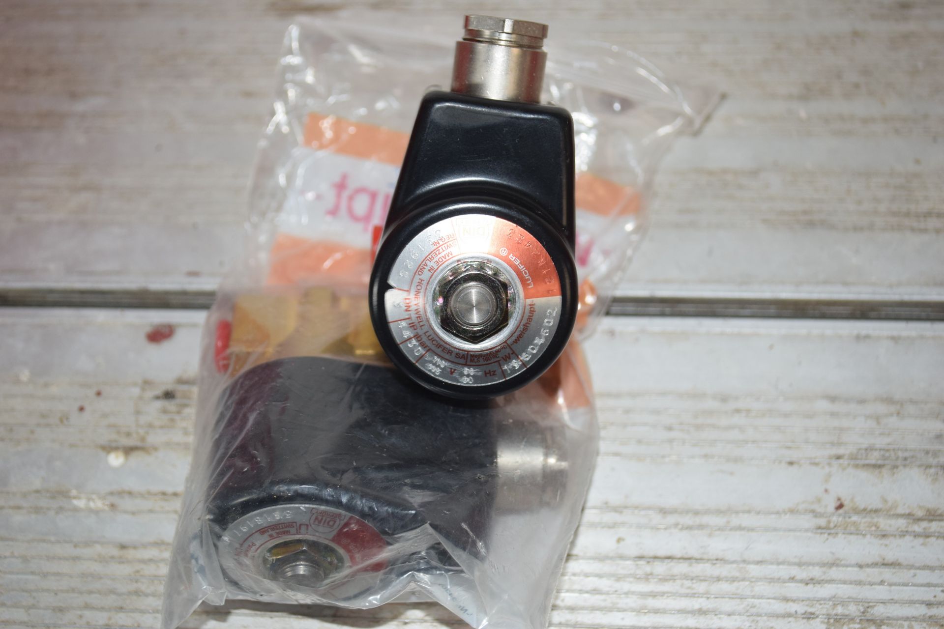 Weishaupt Solenoid valve 110v 19w x 2 normally closed - Image 2 of 2