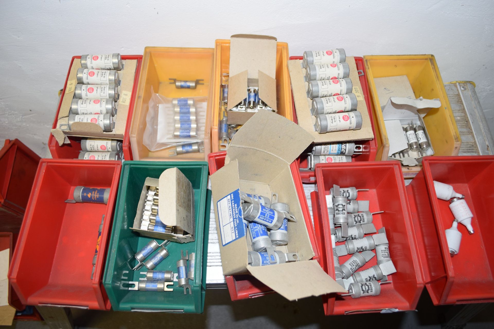 Various fuses mixed qty