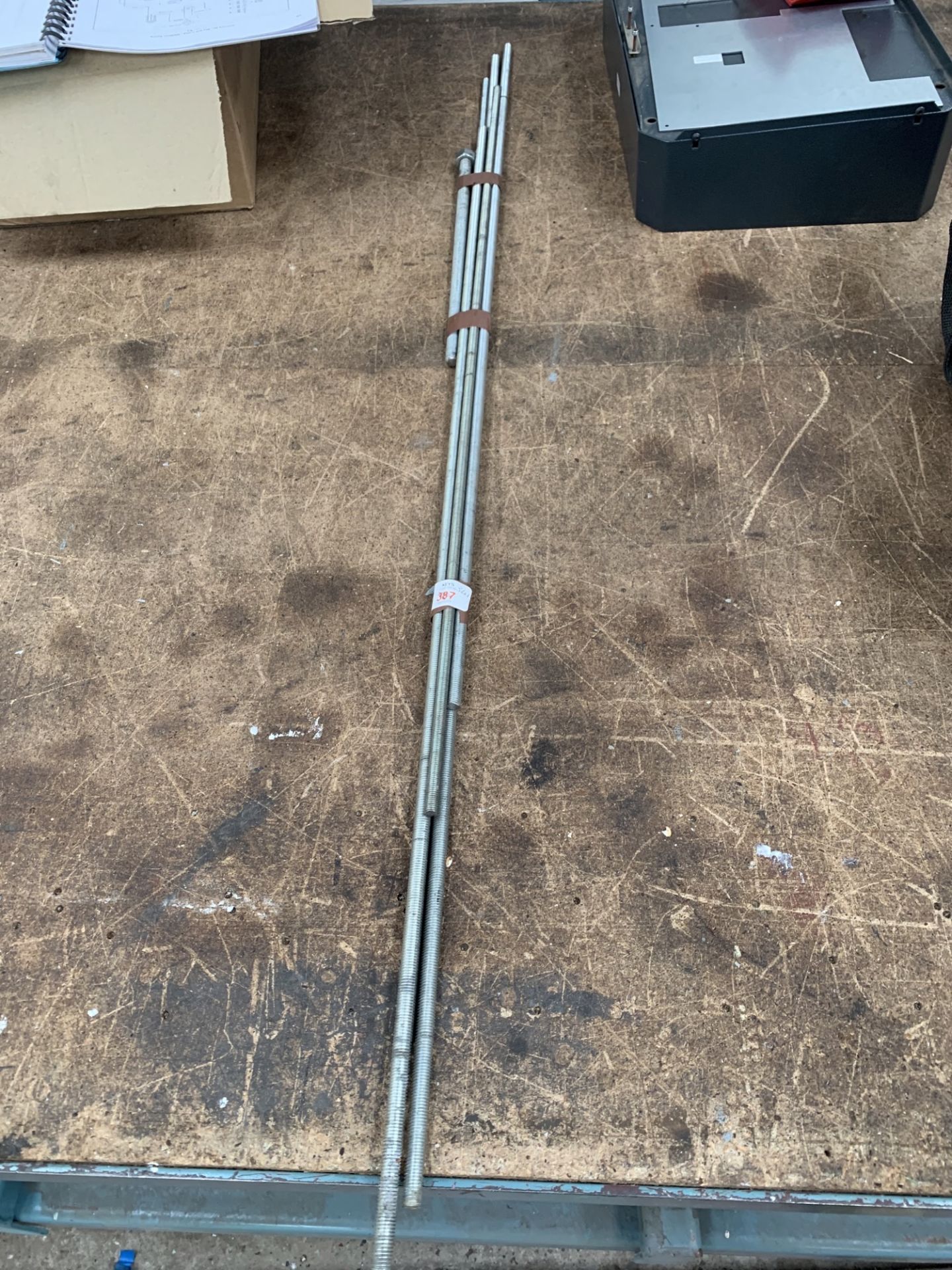 Metric screw rods up to 100cm