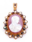 Victorian hardstone cameo pendant depicting a veiled lady carved in high relief, 25 x 20mm in a