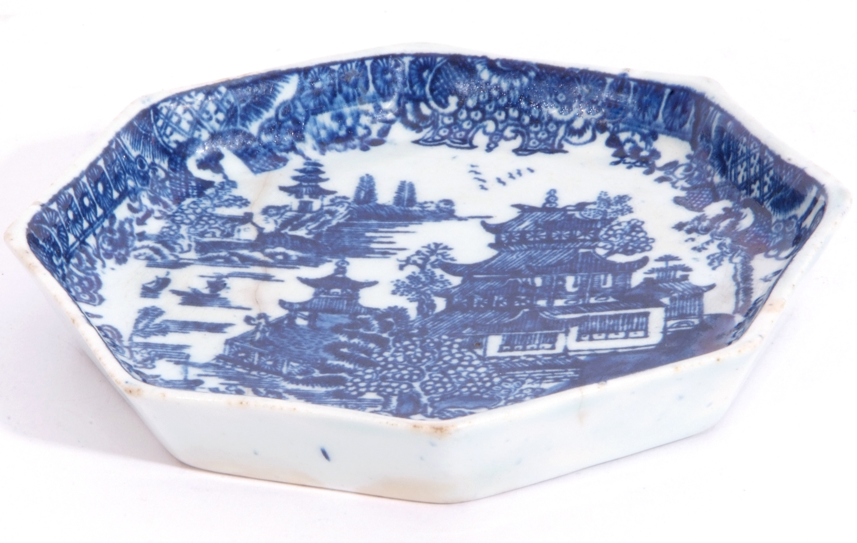 Lowestoft porcelain tea pot stand decorated in underglaze blue with a printed design of pagoda or - Image 2 of 5