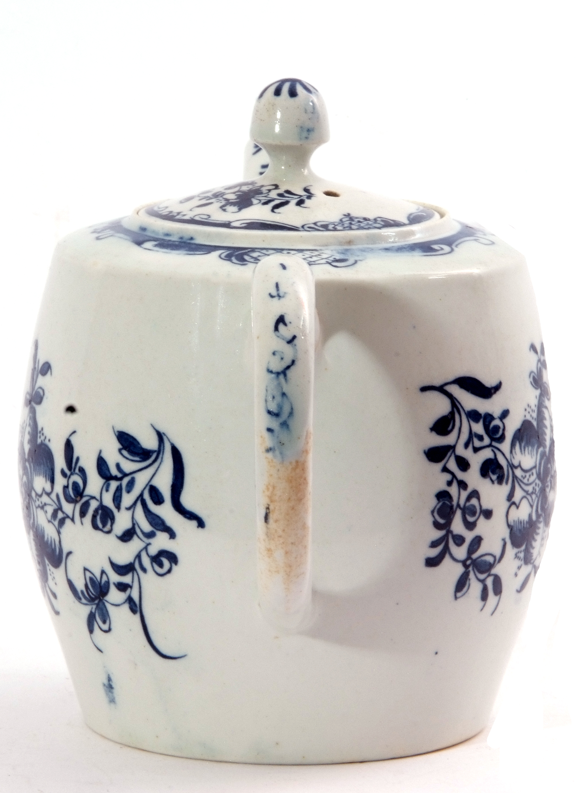 Unusual Lowestoft porcelain barrel shaped tea pot and cover, decorated with trailing flowers - Image 5 of 6