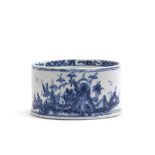 Lowestoft porcelain potting meat dish with a chinoiserie design to the exterior and floral design to