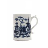 Lowestoft porcelain tankard, circa 1770, decorated with a blue printed chinoiserie design of man