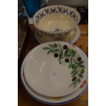 CERAMIC ITEMS, KITCHEN WARES, MAINLY BOWLS AND SERVING DISHES