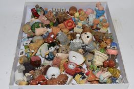 TRAY CONTAINING MAINLY CERAMIC MODELS OF ANIMALS