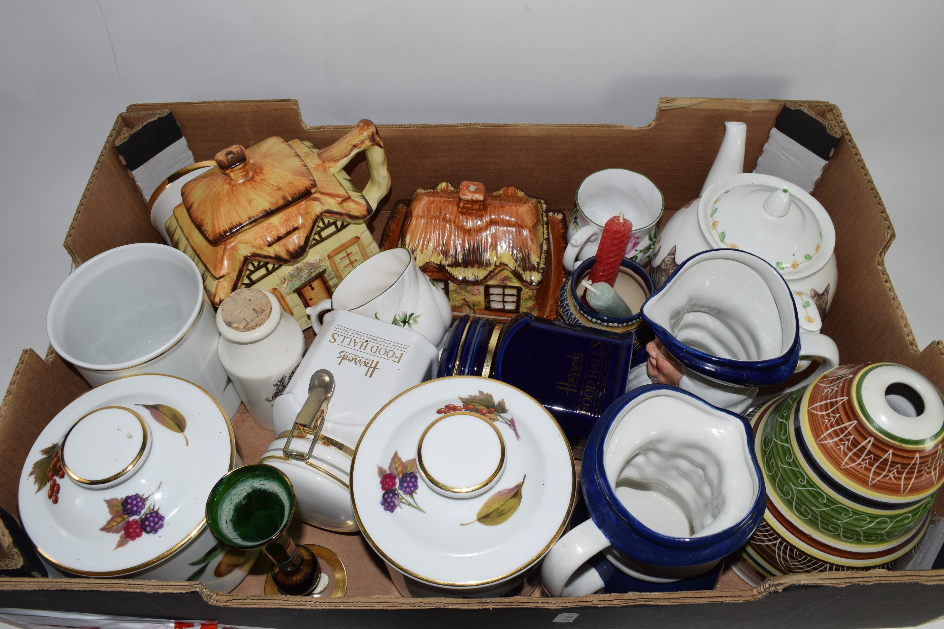 TRAY CONTAINING CERAMICS, MAINLY KITCHEN WARES INCLUDING TWO ROYAL WORCESTER JARS AND COVERS