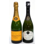 1 bt NV Veuve Clicquot Champagne^ t/w NV Cuvee Reserve Blanc de Blancs Sparkling