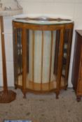 CIRCA 1950S CHINA CABINET, WIDTH APPROX 88CM