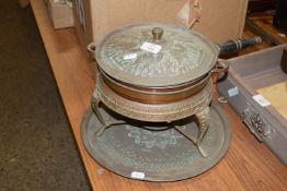 LARGE METAL POT AND COVER