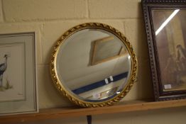 CIRCULAR MIRROR IN GILT FRAME