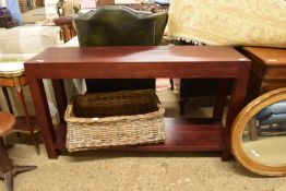 GOOD QUALITY MODERN HARDWOOD SIDE TABLE