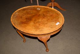 OVAL OCCASIONAL TABLE WITH PIE-CRUST EDGE, APPROX 69 X 49CM