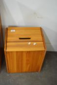 SMALL PINE CLOTHES BOX, APPROX 36 X 29CM