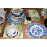 BOX VARIOUS CERAMICS INCLUDING MIDWINTER BURSLEM PART TWO-TIER CAKE STAND AND BOWL, BLUE AND WHITE