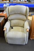 UPHOLSTERED ELECTRIC RECLINER CHAIR, WIDTH APPROX 72CM