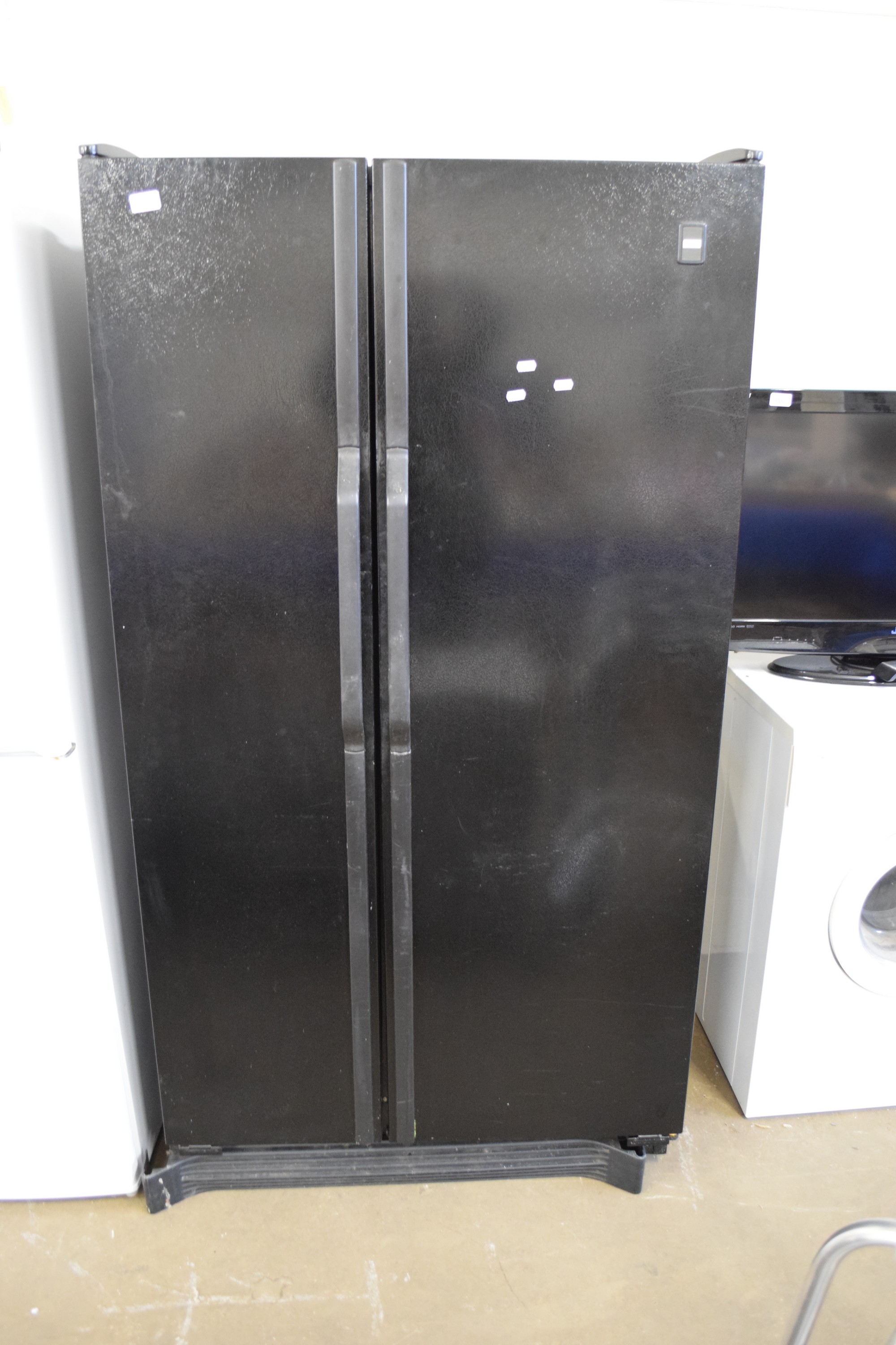 AMERICAN STYLE AMANA FRIDGE FREEZER, WIDTH APPROX 90CM