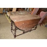 OVAL GATE LEG TABLE, APPROX 135 X 136CM MAX