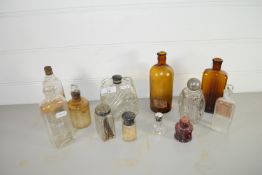 TRAY CONTAINING GLASS BOTTLES, SOME CHEMISTS BOTTLES INCLUDING ONE FOR HALLIDAY'S CHEMISTS,