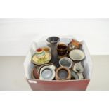 SMALL BOX CONTAINING QTY OF SLIPWARE DECORATED POTTERY, JUGS AND MUGS ETC